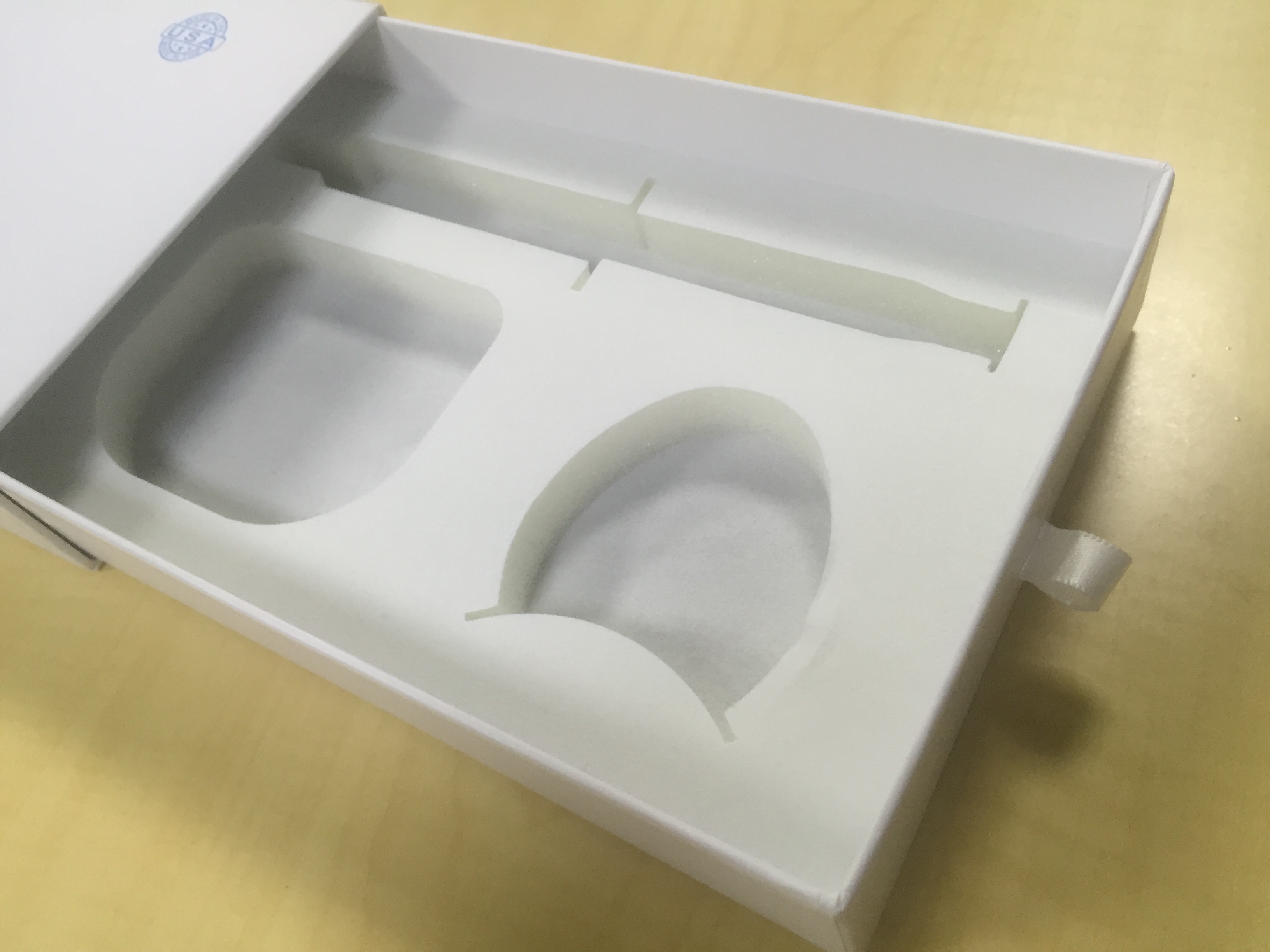 知道用數(shù)碼打樣給化妝品精品盒定制打樣成本低，沒想到這么低